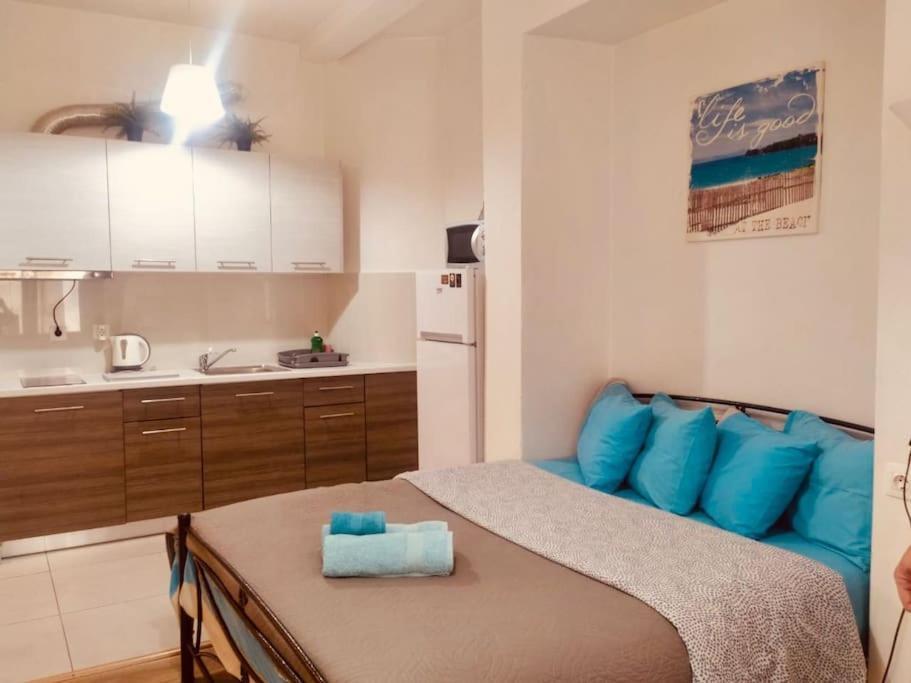 In Centre Apartment Athens